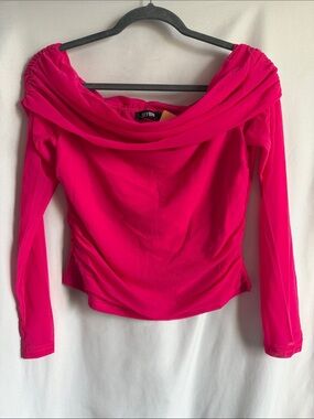 Bebe Off-Shoulder Long Sleeve Tee in Fuchsia LL159